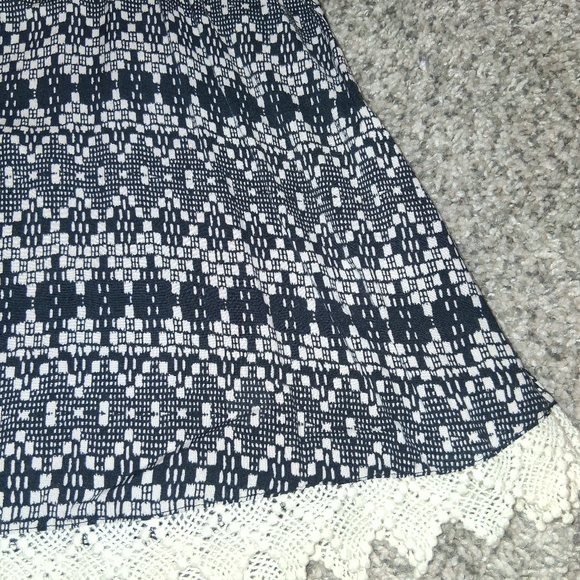 Black & White Summer Tank, Blouse, Size Small - Picture 2 of 4